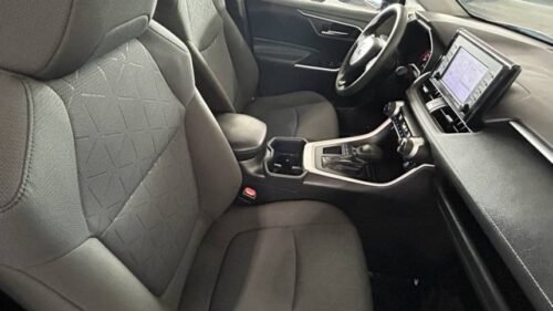2022 Toyota RAV4 XLE FWD - Image 9