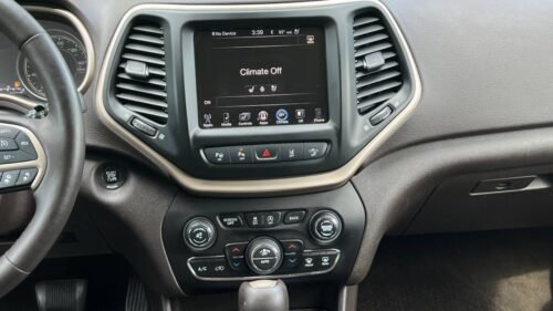 2016 Jeep Cherokee Trailhawk 4WD - Image 7