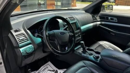 2016 Ford Explorer XLT 4WD - Image 4