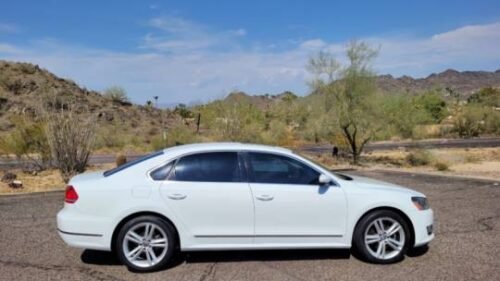2013 Volkswagen Passat TDI SEL Premium Sedan DSG - Image 9