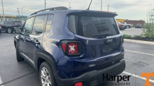 2017 Jeep Renegade Latitude FWD - Image 3