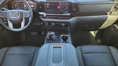2022 GMC Sierra 1500 SLT Crew Cab Short Bed 4WD - Image 7