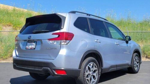2021 Subaru Forester 2.5i Premium - Image 21