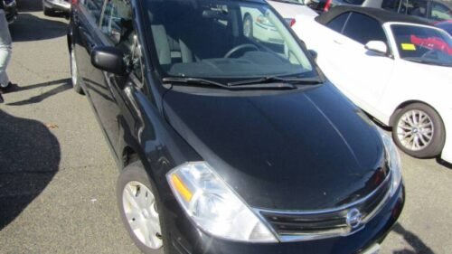 2012 Nissan Versa 1.8 S Hatchback Manual - Image 2