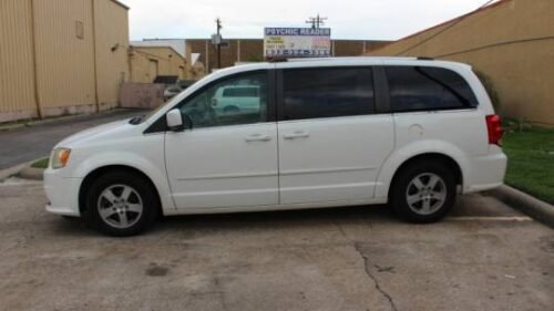 2011 Dodge Grand Caravan Crew - Image 10