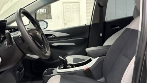 2021 Chevrolet Bolt EV LT - Image 10