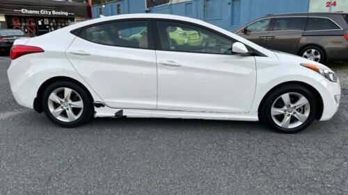 2013 Hyundai Elantra GLS Sedan Automatic - Image 11