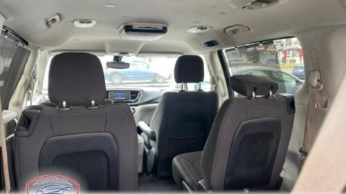 2017 Chrysler Pacifica Touring Plus - Image 5