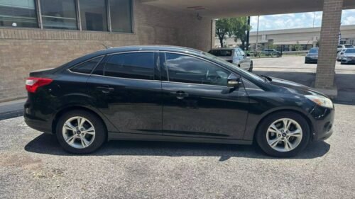2014 Ford Focus SE Sedan - Image 4