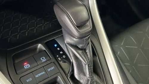 2022 Toyota RAV4 XLE FWD - Image 3
