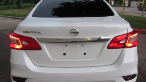 2016 Nissan Sentra SL CVT - Image 11