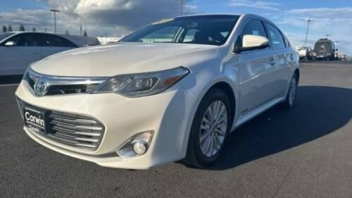 2014 Toyota Avalon Hybrid Limited - Image 3