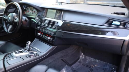 2014 BMW M5 Sedan - Image 3