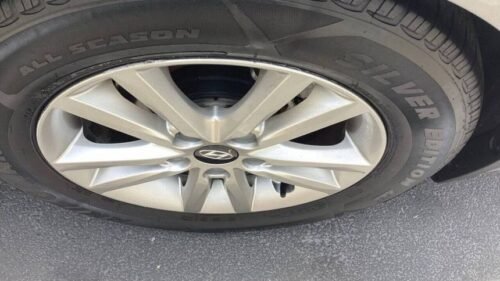 2017 Hyundai Sonata SE 2.4L - Image 2