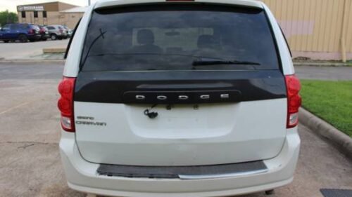 2011 Dodge Grand Caravan Crew - Image 11
