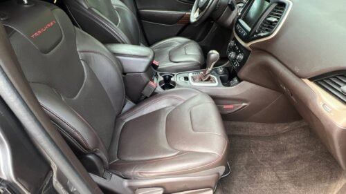 2016 Jeep Cherokee Trailhawk 4WD - Image 9