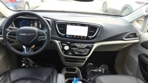 2022 Chrysler Pacifica Touring L FWD - Image 7
