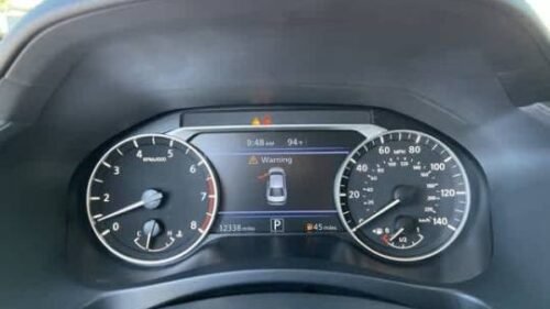 2022 Nissan Altima 2.5 SR FWD - Image 2