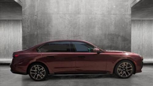 2023 BMW 760i xDrive - Image 11
