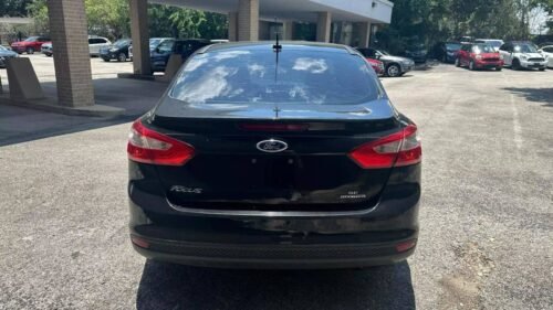 2014 Ford Focus SE Sedan - Image 6