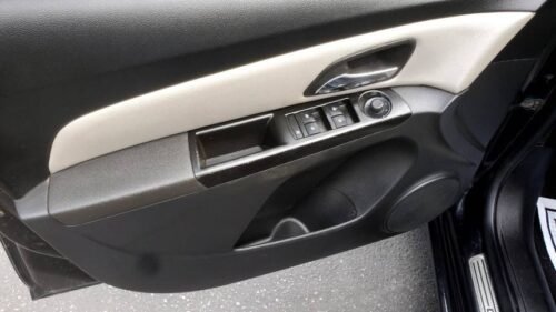 2014 Chevrolet Cruze LT with 1LT Automatic - Image 10