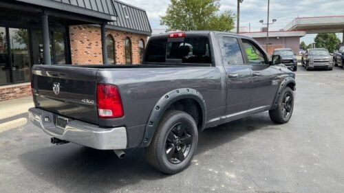 2016 Ram 1500 SLT Quad Cab 6'4" Box 4WD - Image 4