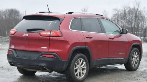 2015 Jeep Cherokee Latitude 4WD - Image 9