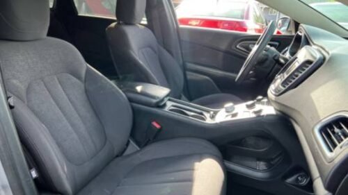 2015 Chrysler 200 Limited FWD - Image 7
