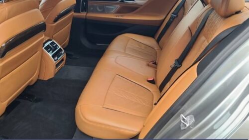 2021 BMW 750i xDrive - Image 4