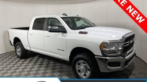 2022 Ram 3500 Big Horn Crew Cab 6'4" Box 4WD - Image 8