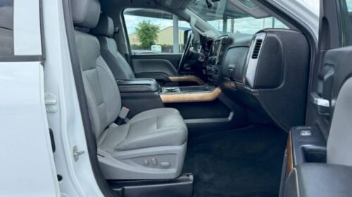 2015 Chevrolet Silverado 2500HD LTZ Crew Cab Standard Box 4WD - Image 7