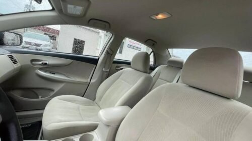 2013 Toyota Corolla LE Automatic - Image 4