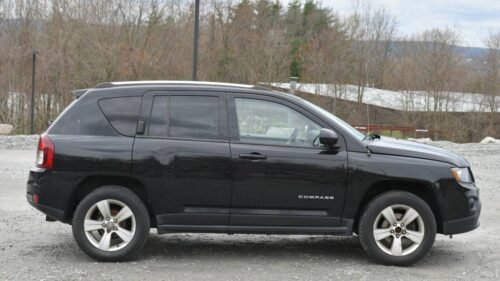 2014 Jeep Compass Latitude 4WD - Image 8