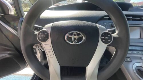 2014 Toyota Prius Four - Image 3