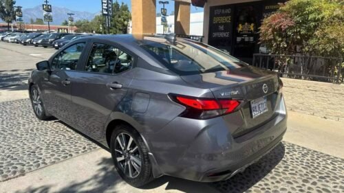 2021 Nissan Versa SV CVT - Image 8