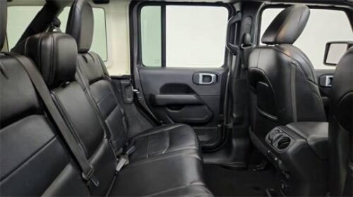 2020 Jeep Wrangler Unlimited Sahara Altitude - Image 5