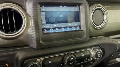 2021 Jeep Wrangler Unlimited Sahara High Altitude - Image 6