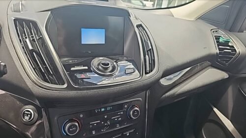 2017 Ford Escape Titanium 4WD - Image 3