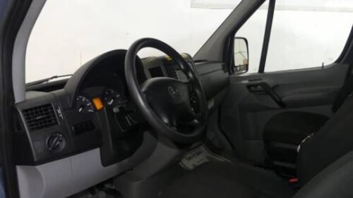 2018 Mercedes-Benz Sprinter Cargo Van 2500 Standard Roof SWB RWD - Image 6