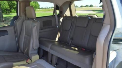 2014 Chrysler Town & Country Touring - Image 5