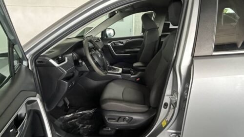 2022 Toyota RAV4 XLE FWD - Image 14