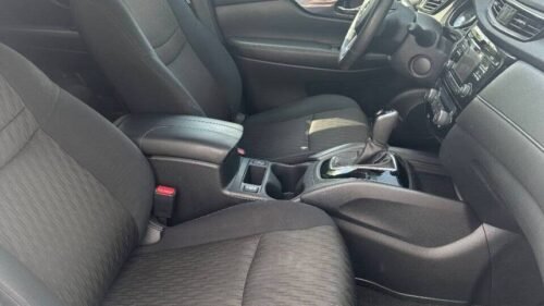 2017 Nissan Rogue SV FWD - Image 5