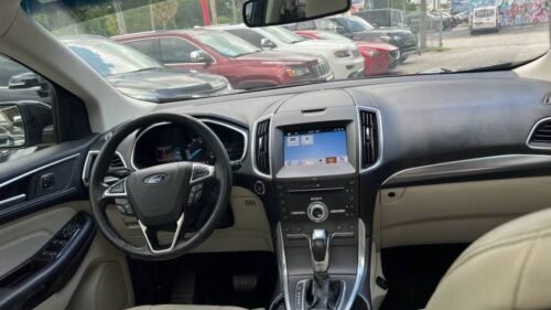 2017 Ford Edge Titanium AWD - Image 4