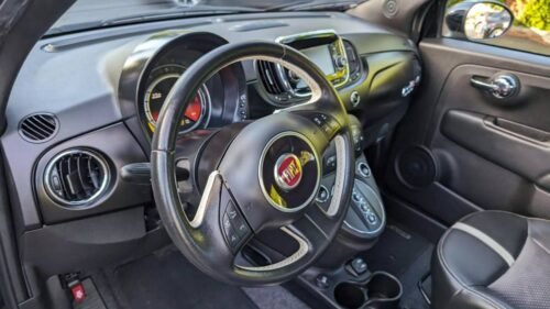 2016 FIAT 500e Hatchback - Image 5