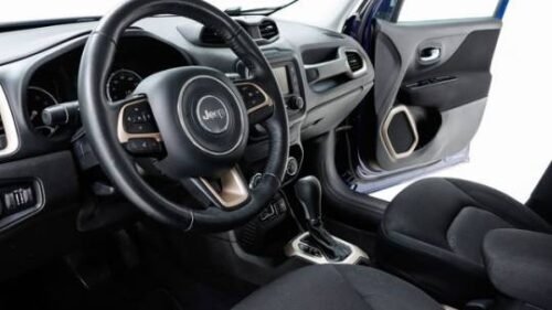 2017 Jeep Renegade Latitude FWD - Image 7
