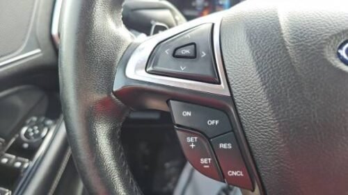 2017 Ford Edge Titanium AWD - Image 5