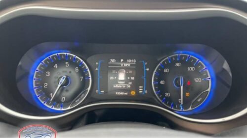 2017 Chrysler Pacifica Touring Plus - Image 2