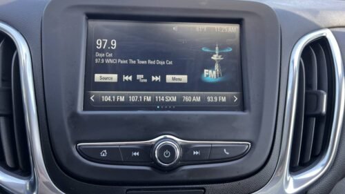 2018 Chevrolet Equinox LT with 1LT AWD - Image 3