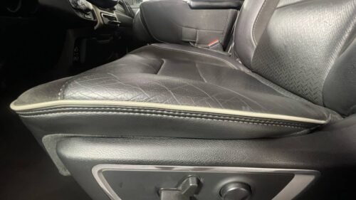 2022 Ram 1500 Laramie Crew Cab 6'4" Box 4WD - Image 9