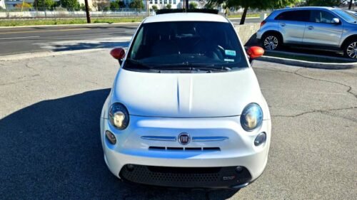 2015 FIAT 500e Hatchback - Image 12